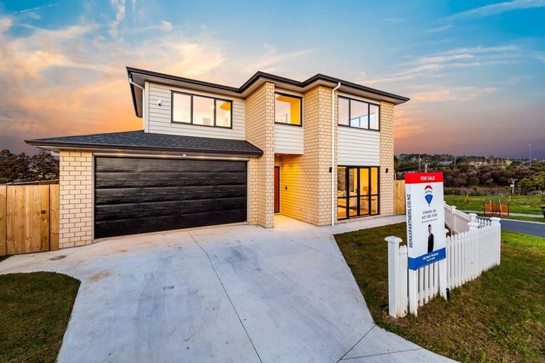 Photo of property in 4 Ahorangi Road, Silverdale, 0932