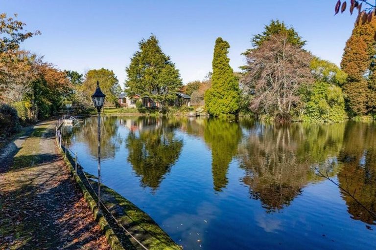 Photo of property in 53 Warwick Road, Stratford, 4332