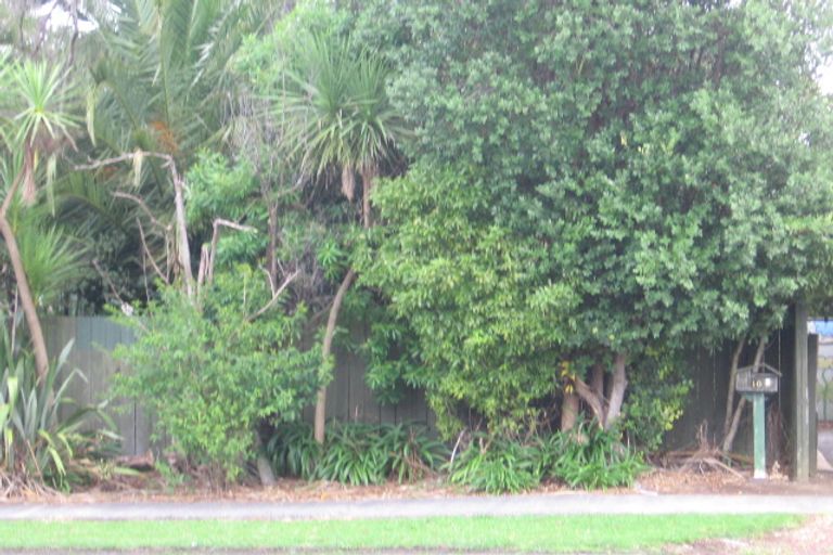 Photo of property in 10 Swanson Road, Henderson, Auckland, 0610