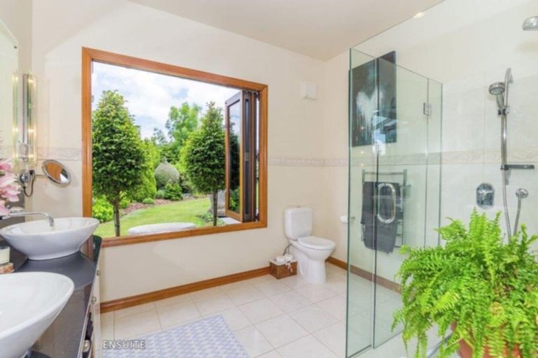 Photo of property in 89 Kakariki Way, Whitemans Valley, Upper Hutt, 5371