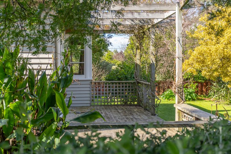 Photo of property in 14 Kenward Crescent, Featherston, 5710