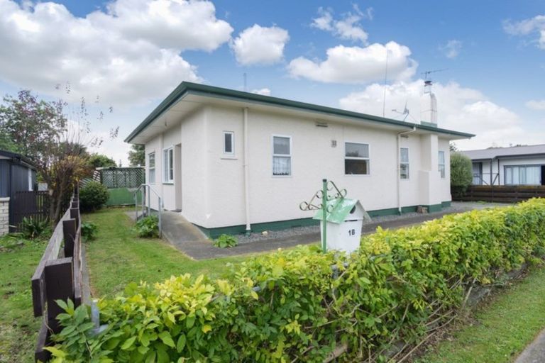 Photo of property in 1b Yeo Place, Taradale, Napier, 4112