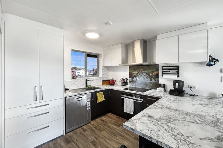 Photo of property in 64 Dunbeath Crescent, Kew, Invercargill, 9812