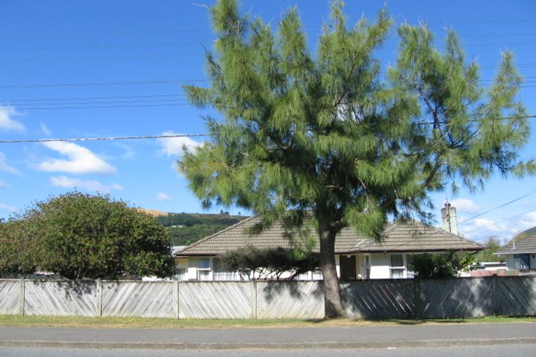 Photo of property in 36 Gillespies Road, Birchville, Upper Hutt, 5018