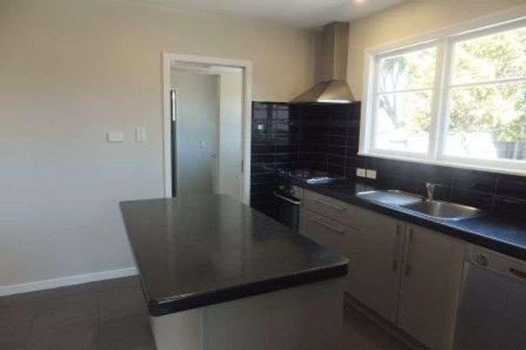 Photo of property in 1/38 Moreland Avenue, Papanui, Christchurch, 8053