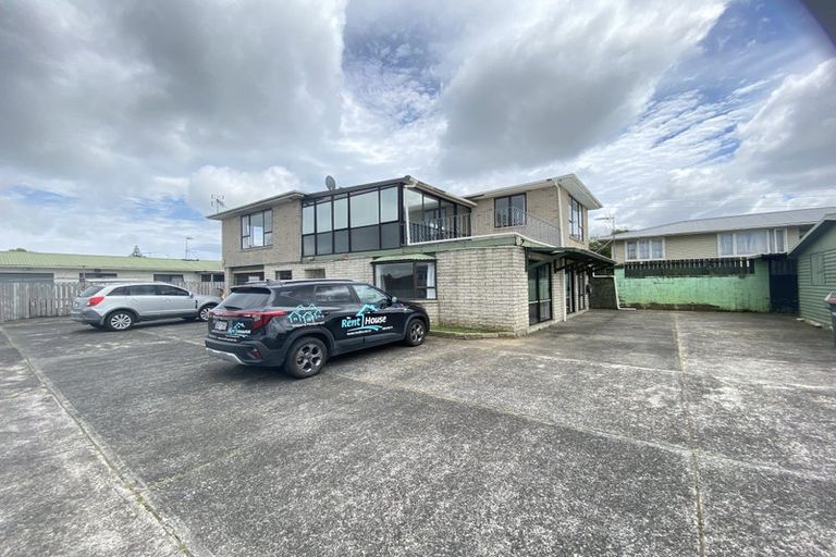 Photo of property in 20 Christmas Road, Manurewa, Auckland, 2102