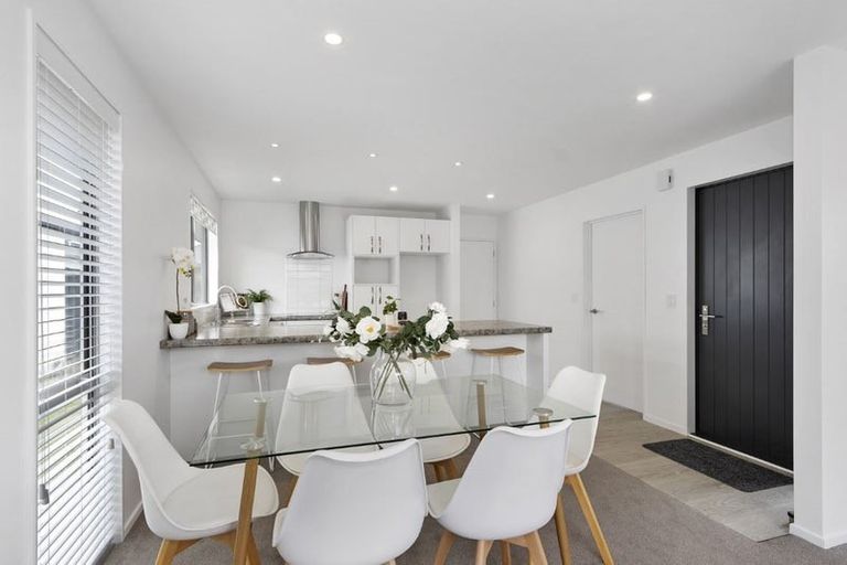 Photo of property in 2/7b Arosa Place, Parklands, Christchurch, 8083