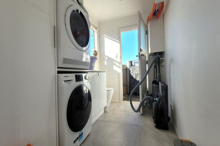 Photo of property in 3 Morere Street, Titahi Bay, Porirua, 5022