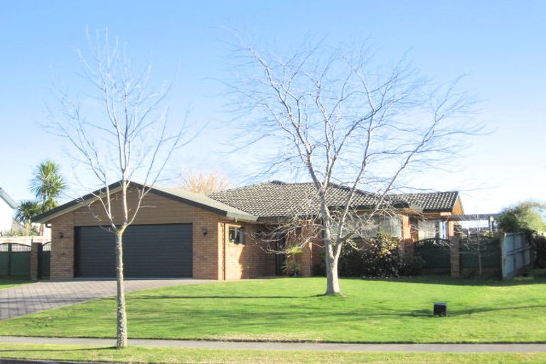 Photo of property in 12 Bramley Drive, Rototuna, Hamilton, 3210