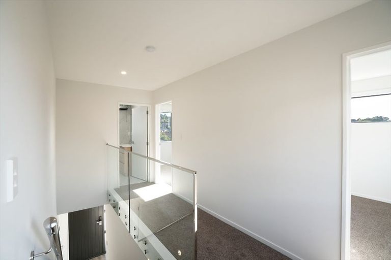 Photo of property in 16d Dianthus Place, Browns Bay, Auckland, 0630