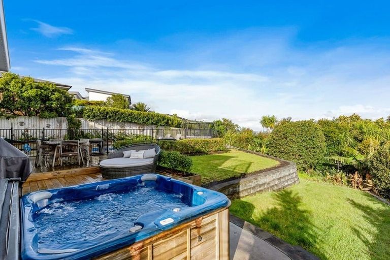 Photo of property in 8 Hillcrest Road, Hatfields Beach, Orewa, 0931