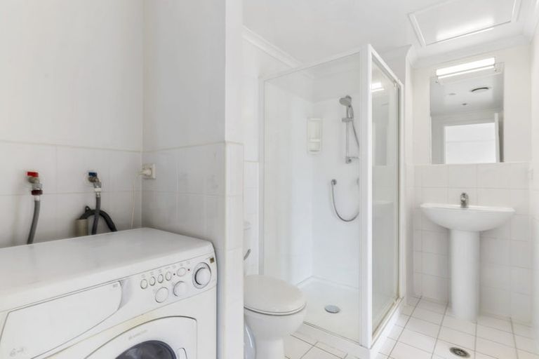 Photo of property in The Rennaissance, 5j/18 Ronwood Avenue, Manukau, Auckland, 2104