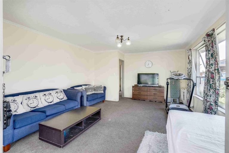 Photo of property in 1/136 Wainoni Road, Avondale, Christchurch, 8061