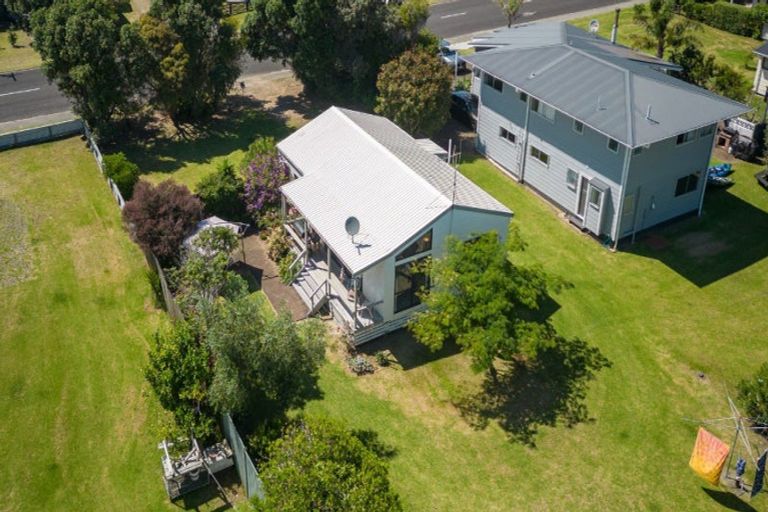 Photo of property in 117 Rangi Avenue, Whangamata, 3620