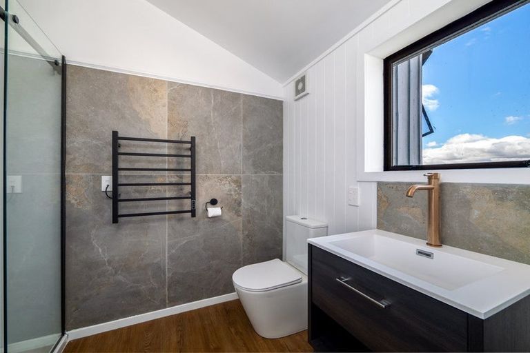 Photo of property in 77 Te Wahapu Road, Russell, 0272