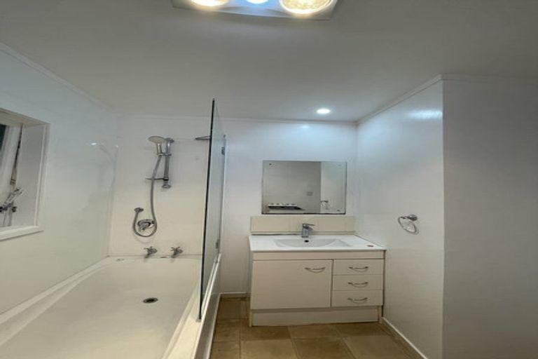 Photo of property in 166 Grey Street, Palmerston North, 4410