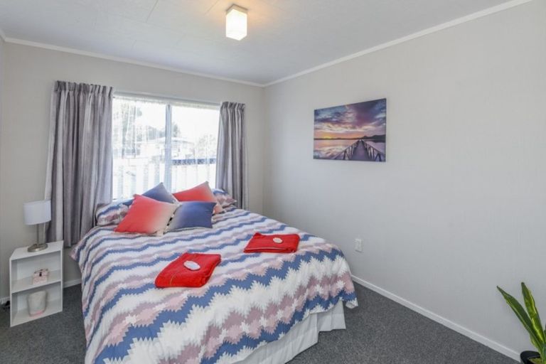 Photo of property in 4 Kirkcaldie Grove, Levin, 5510