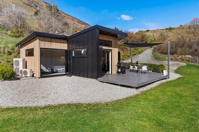 Photo of property in 362 Tucker Beach Road, Queenstown Hill, Queenstown, 9371