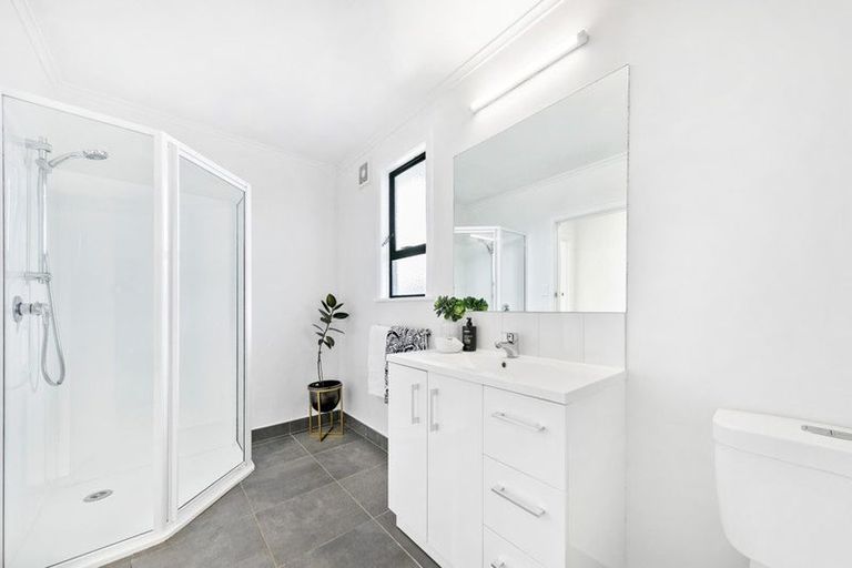 Photo of property in 19 Alexandra Street, Riverhead, 0820