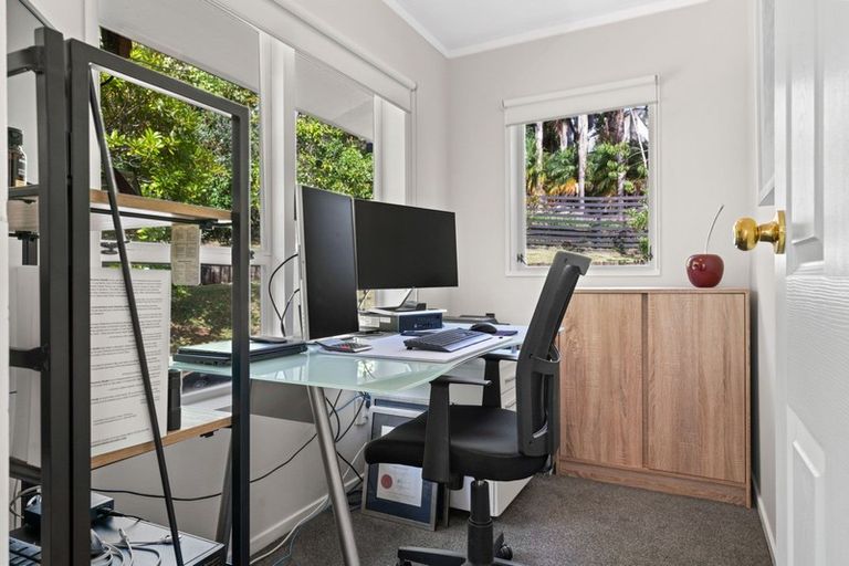 Photo of property in 100 Manganese Point Road, Tamaterau, Whangarei, 0174