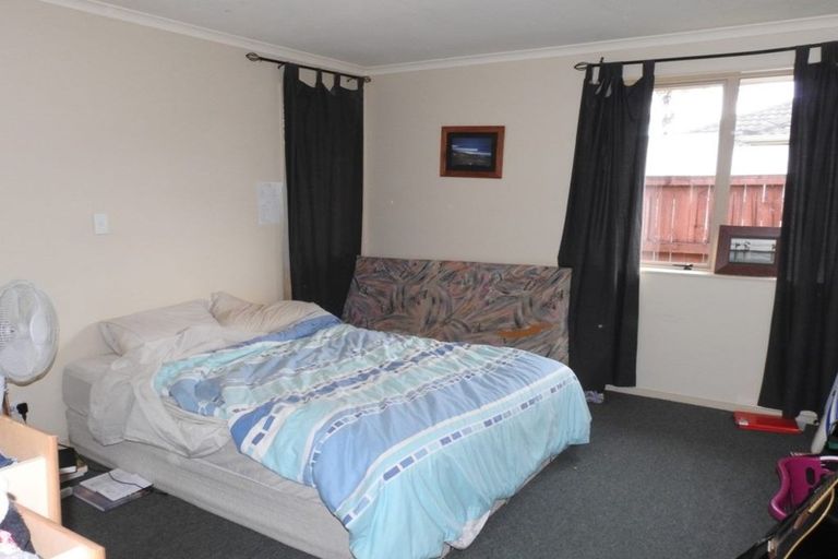 Photo of property in 18 Gardenia Close, Melville, Hamilton, 3206