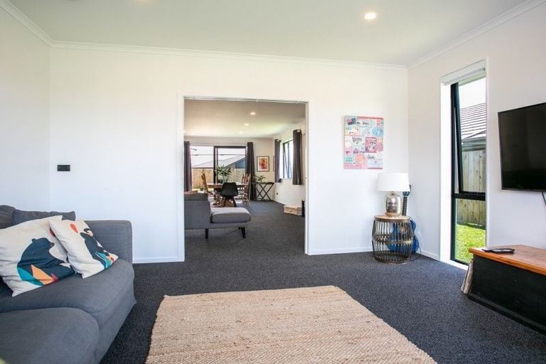 Photo of property in 33 Ruru Street, Cambridge, 3434