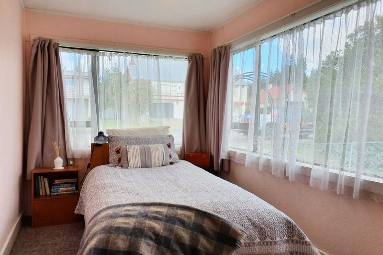 Photo of property in 31 Murray Place, Lake Tekapo, 7999