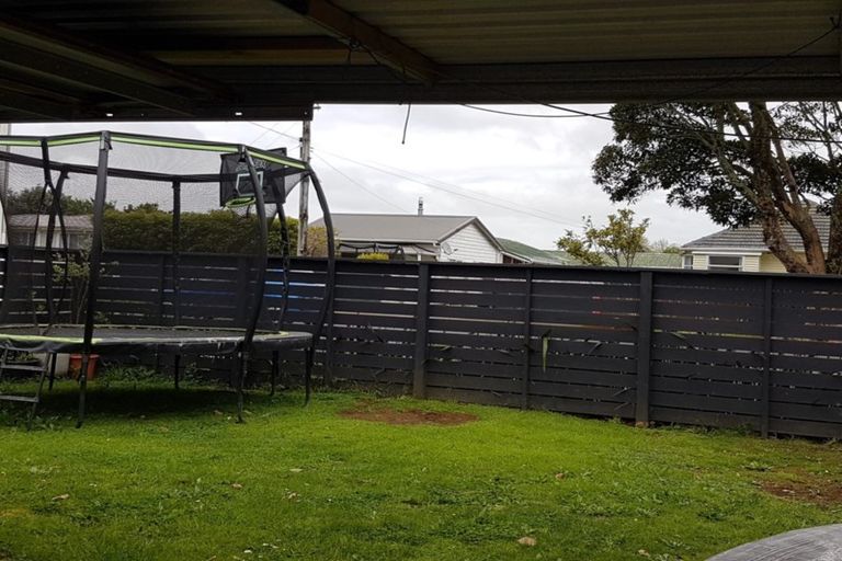 Photo of property in 87 Helvetia Road, Pukekohe, 2120