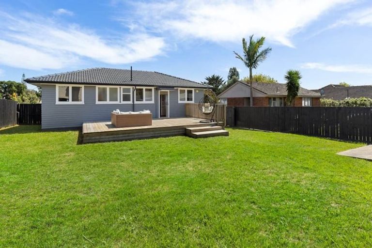 Photo of property in 24 Windmill Road, Pukekohe, 2120