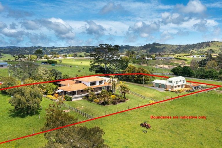 Photo of property in 14 Peters Lane, Taupaki, Henderson, 0782