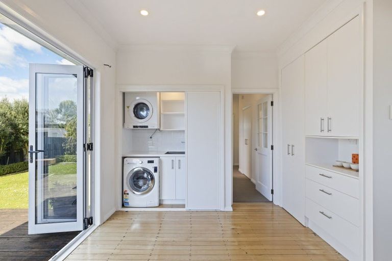 Photo of property in 11 Waimea Street, Westown, New Plymouth, 4310