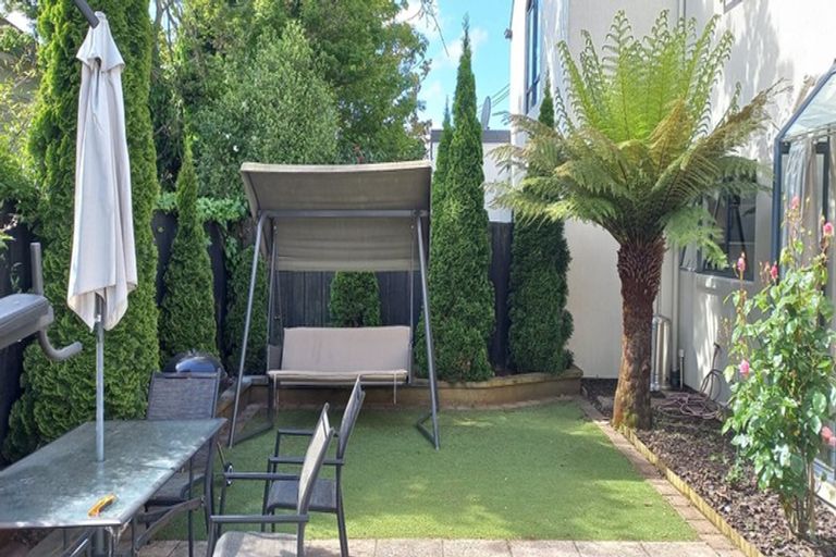 Photo of property in 2/44 London Street, Richmond, Christchurch, 8013