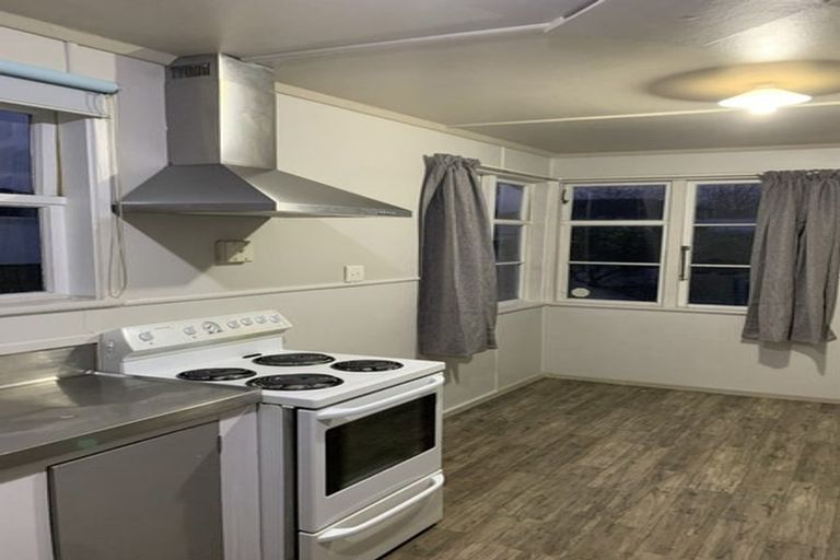 Photo of property in 49 Andrew Avenue, Roslyn, Palmerston North, 4414