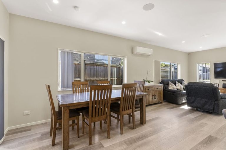 Photo of property in 24 Holcroft Street, Papakura, 2110