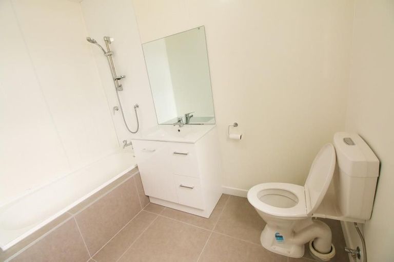 Photo of property in 1/154 Glengarry Road, Glen Eden, Auckland, 0602