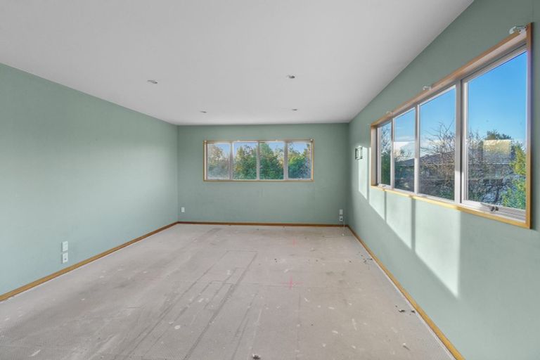 Photo of property in 49 Banks Avenue, Dallington, Christchurch, 8061