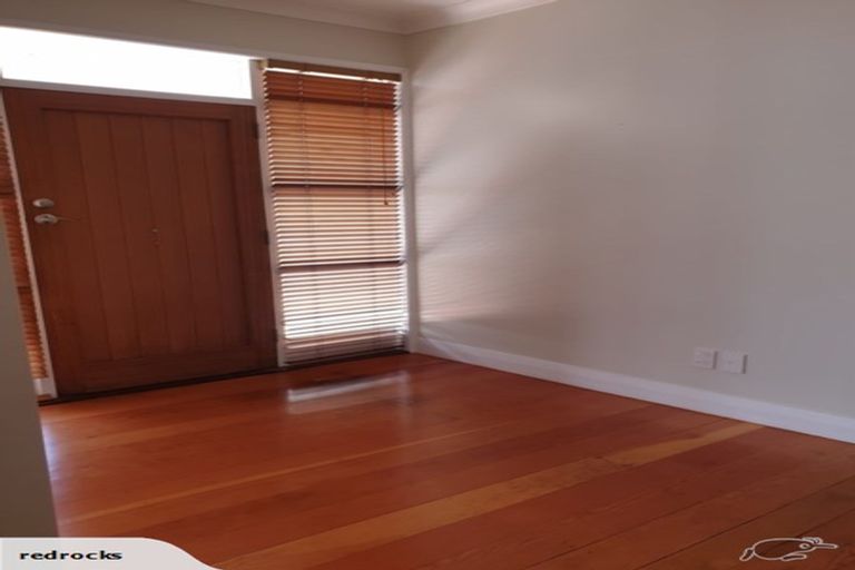 Photo of property in 333 The Parade, Island Bay, Wellington, 6023
