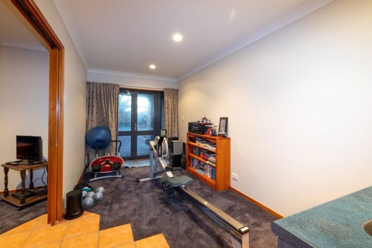 Photo of property in 15 Neptune Place, Waimairi Beach, Christchurch, 8083