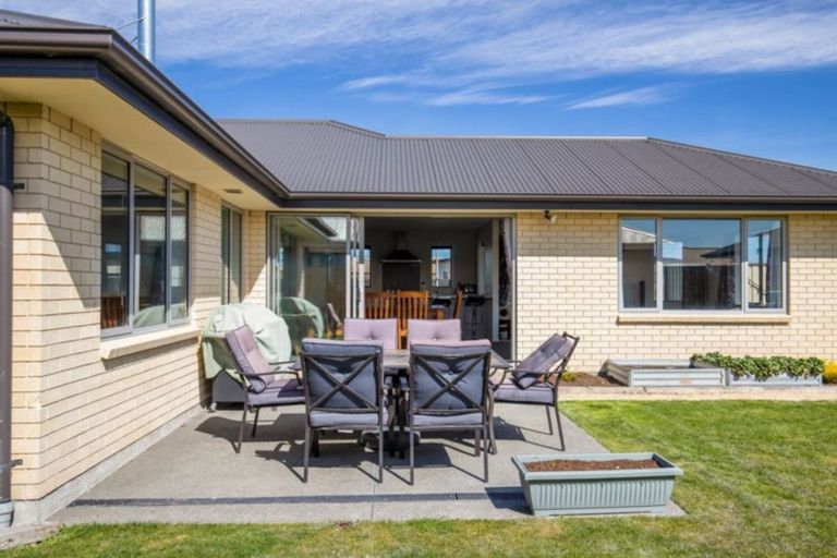 Photo of property in 39 Koura Drive, Rangiora, 7400