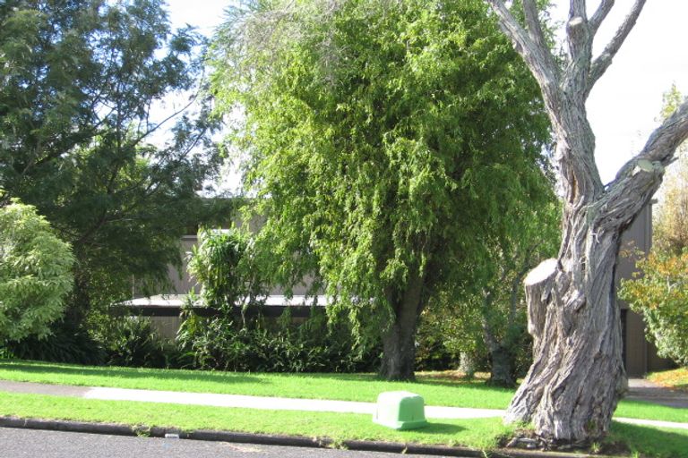 Photo of property in 23 Mccrystal Avenue, Bucklands Beach, Auckland, 2012