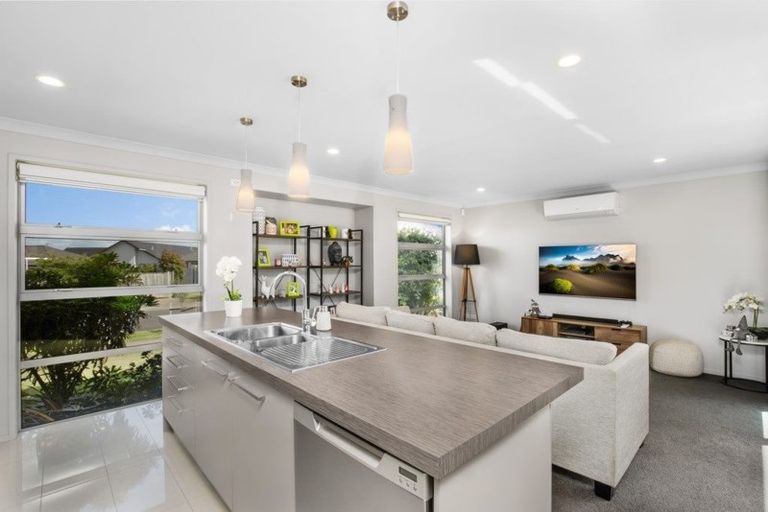 Photo of property in 4 Vivien Place, Patumahoe, Pukekohe, 2679