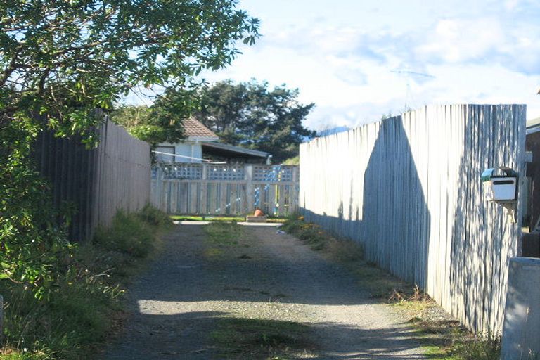 Photo of property in 5 Colenso Place, Otaki Beach, Otaki, 5512