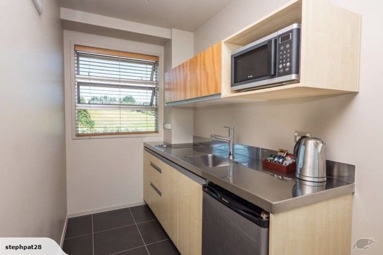 Photo of property in 1a Burgess Hill Road, Burgess Park, New Plymouth, 4371