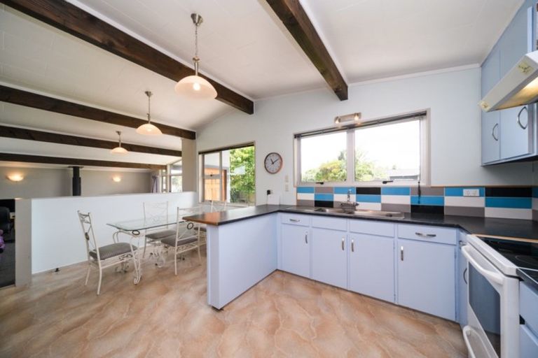 Photo of property in 9 Walker Crescent, Bulls, 4818