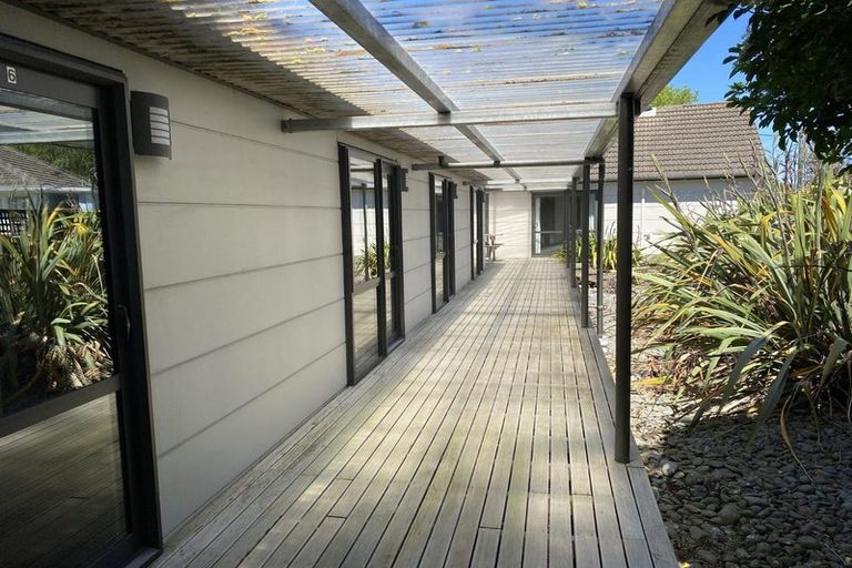 Photo of property in 12 Auburn Avenue, Upper Riccarton, Christchurch, 8041