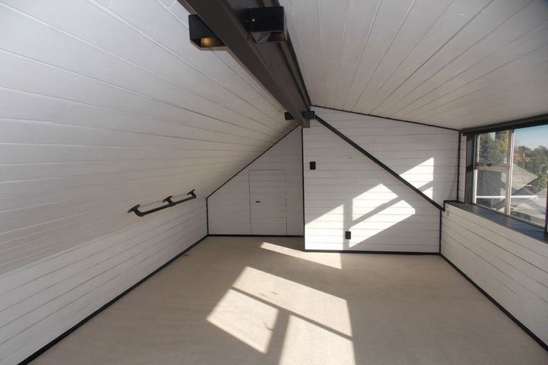 Photo of property in 9 Paradise Place, Milson, Palmerston North, 4414