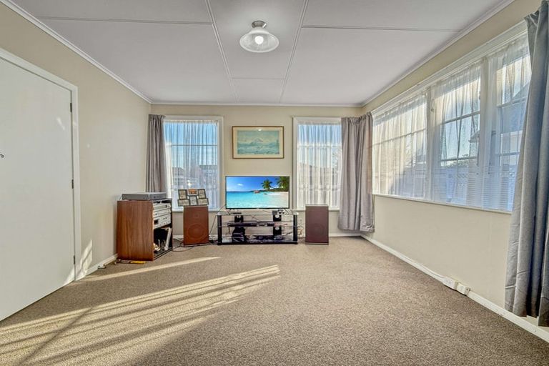 Photo of property in 726 Tremaine Avenue, Palmerston North, 4414