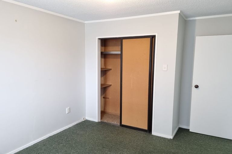 Photo of property in 2/87 Manuroa Road, Takanini, 2112