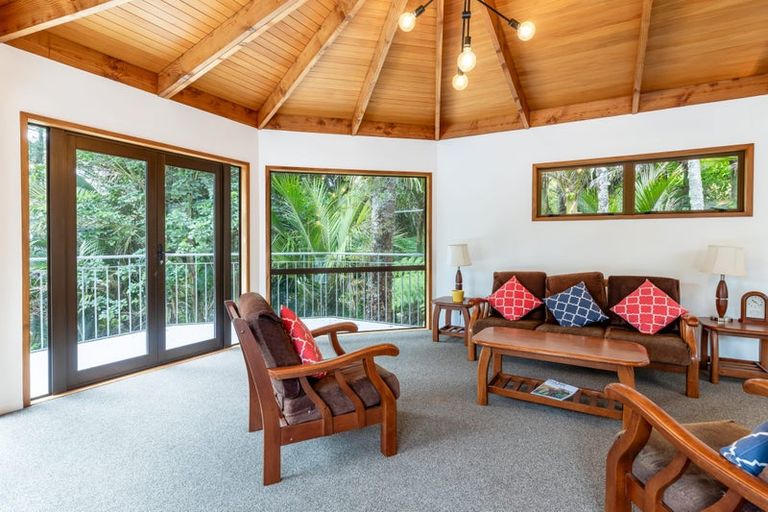 Photo of property in 45 Paturoa Road, Titirangi, Auckland, 0604