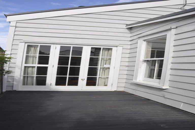 Photo of property in 1 Paradise Road, Napier South, Napier, 4110